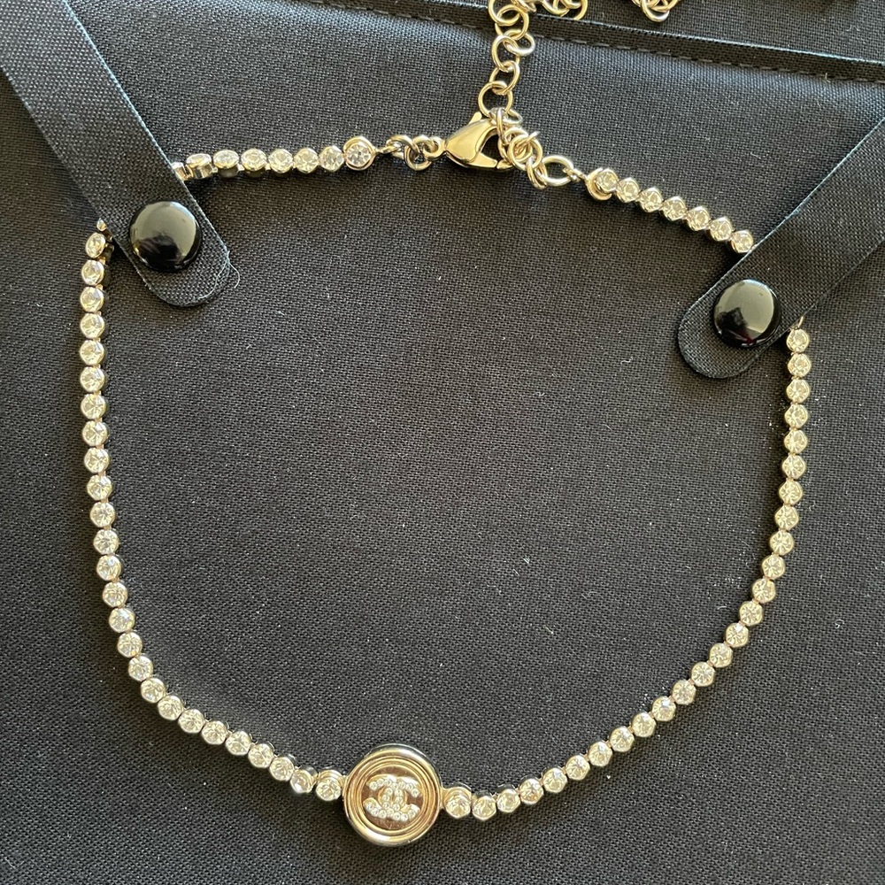 Chanel Crystal cc chain short necklace choker